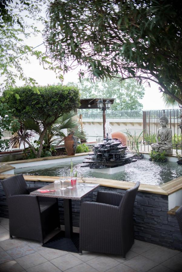 Hotel Restaurant Mon Auberge Люнель Экстерьер фото